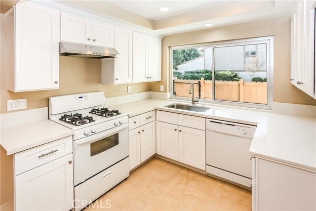 Building Photo - 1642 Avenida Selva