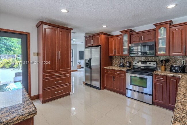 Building Photo - 4671 SW 155th Pl