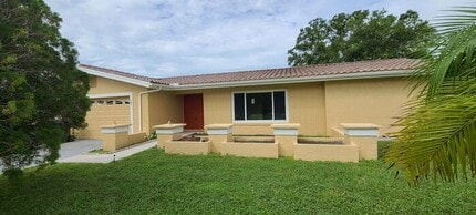 Building Photo - Beautifully Remodeled Home in Poinciana area