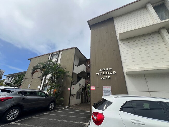 Building Photo - 2 bedroom, 1 bath, 1 parking in Makiki!