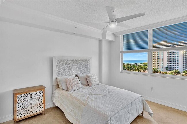 Building Photo - 3606 S Ocean Blvd