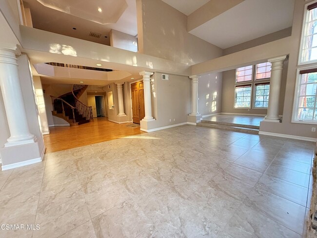 Building Photo - 267 High Meadow St