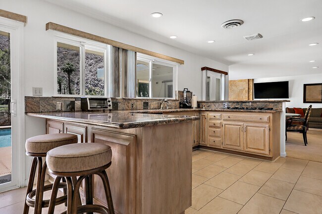 Building Photo - 77137 Iroquois Dr