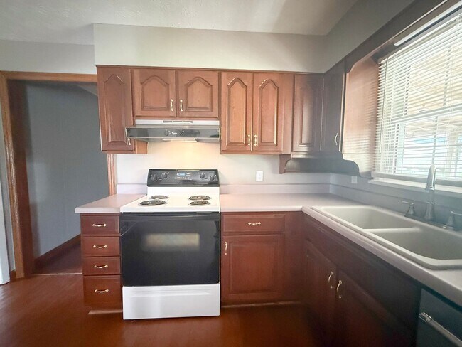 Building Photo - Spacious 3-Bedroom Home with Huge Yard, Covered Porches & Storage Building