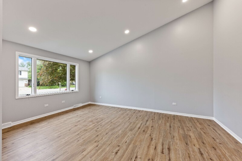 Building Photo - 13723 S Mallard Dr