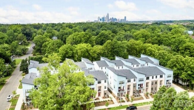 Building Photo - 1134 E 36th St