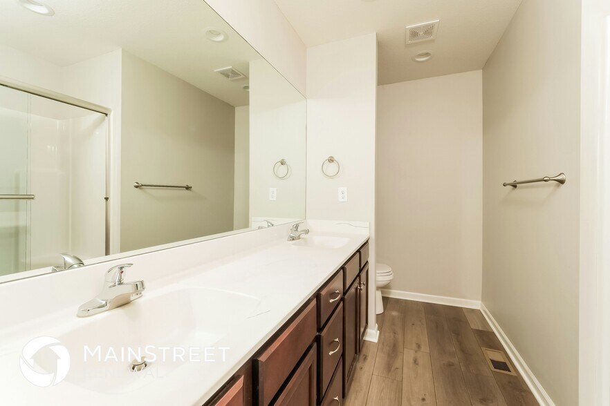 Building Photo - 9810 E 220th St