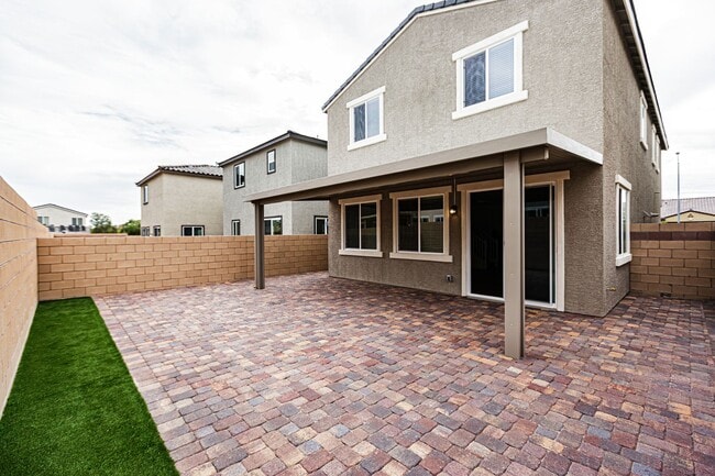 Building Photo - Brand New 4-bedroom Home