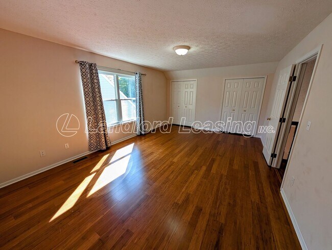 Building Photo - Avon Home with Vaulted Ceilings, Gas Firep...