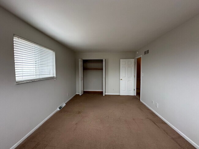 Building Photo - 9510 Brehm Rd