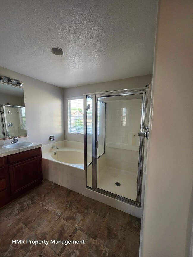 Building Photo - Gorgeous single family home in Chino