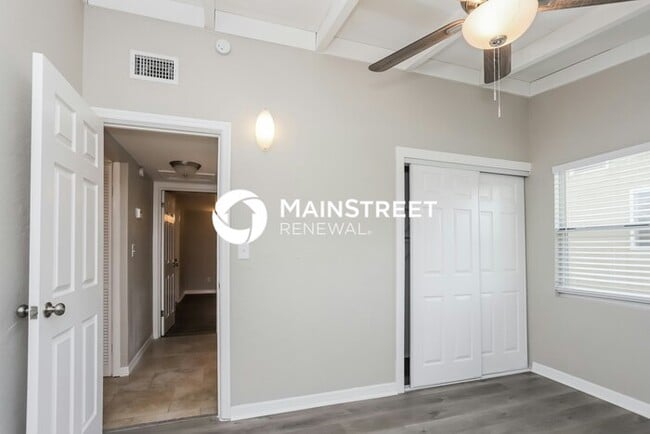 Building Photo - 3 Bedroom Pet-Friendly Home in ST PETERSBU...