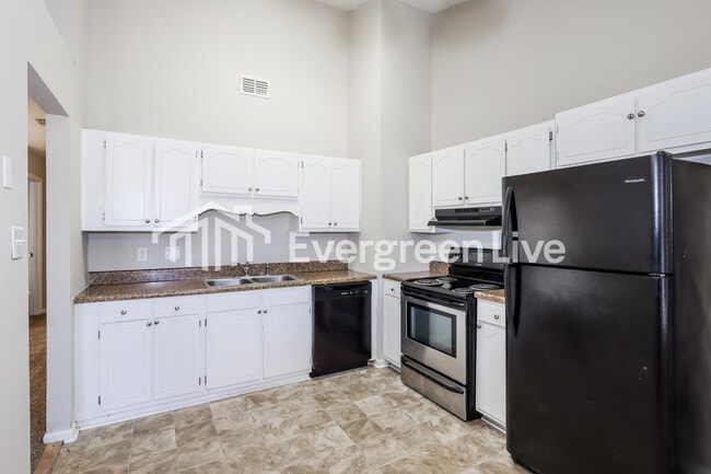 Building Photo - 3654