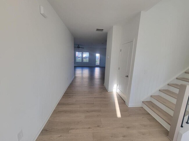 Building Photo - 5521 Coalie Trce