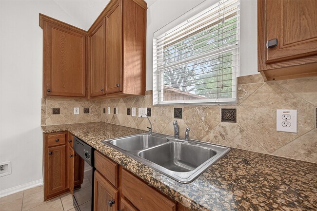 Building Photo - 6030 Wildbriar Ln