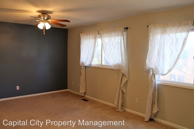 Building Photo - 3 br, 2 bath House - 6750 School St Unit 201