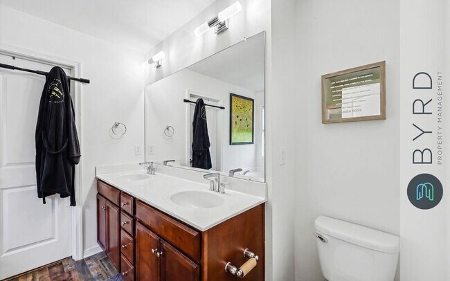Building Photo - 7413 Nicklaus Cir