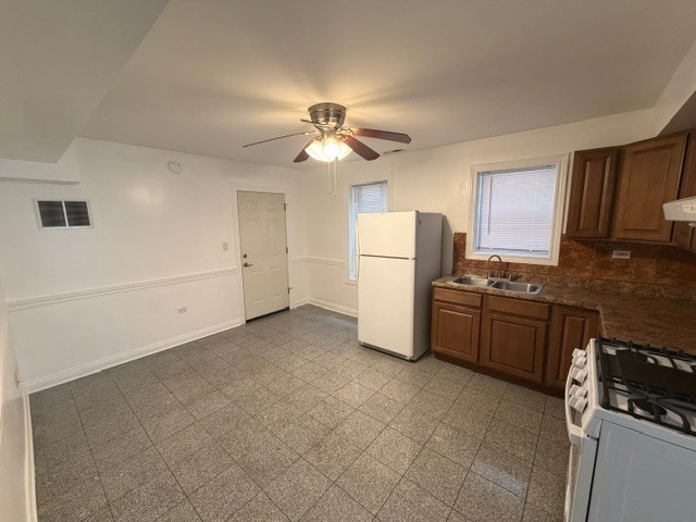 Building Photo - 2140 W 23rd St