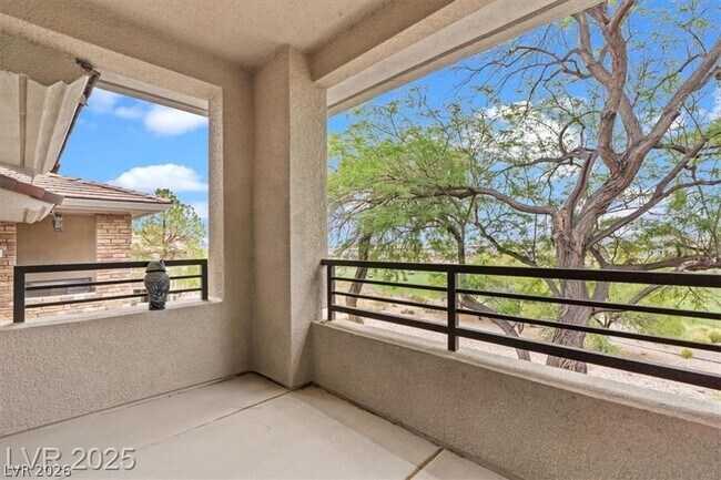 Building Photo - 664 Peachy Canyon Cir