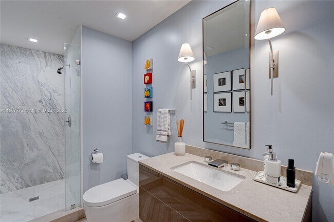 Building Photo - 2755 SW 2nd St