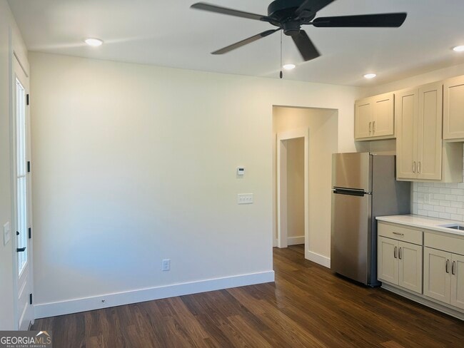 Building Photo - 105 Gardenia Ln