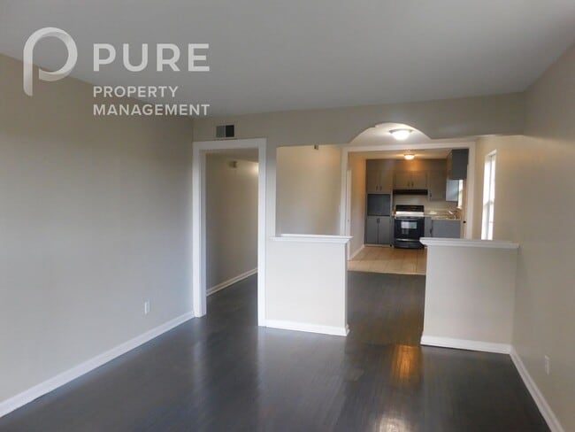 Building Photo - 2028 Progress St