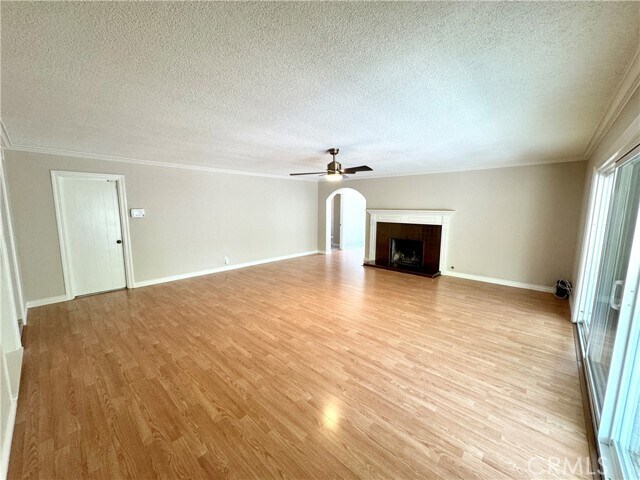 Building Photo - 2319 La Sierra Way