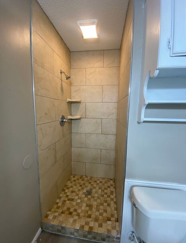 Building Photo - 6617 Fawn Canyon Dr