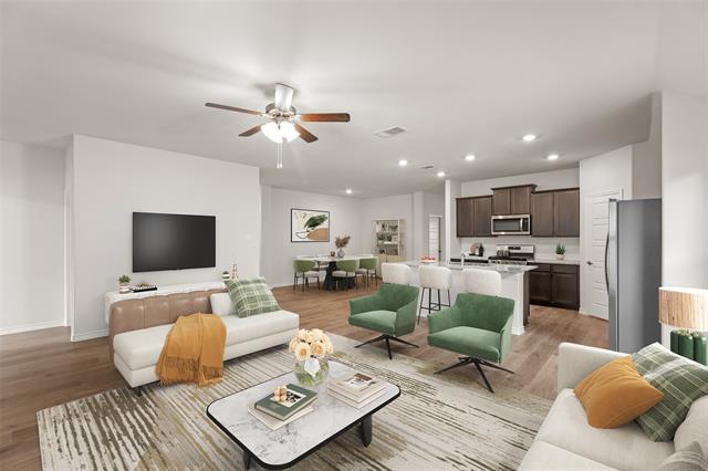 Building Photo - 647 Carters Grv Dr