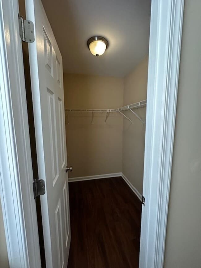 Building Photo - Updated 1 bedroom/1 bath