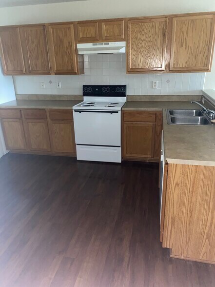 Building Photo - 416 Brittney Way