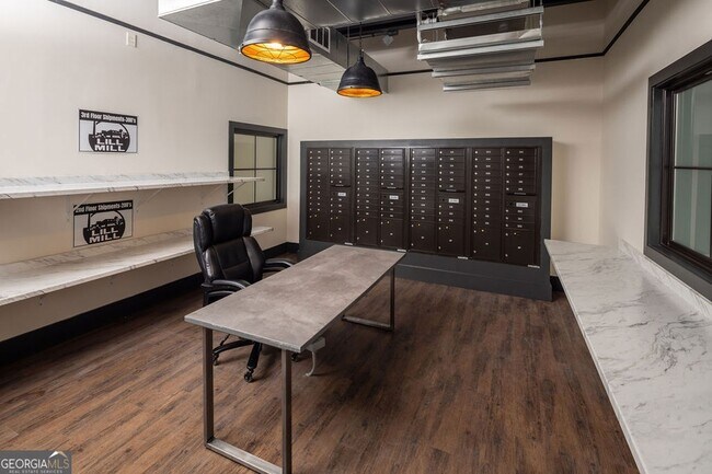 Building Photo - 217 Barrett St