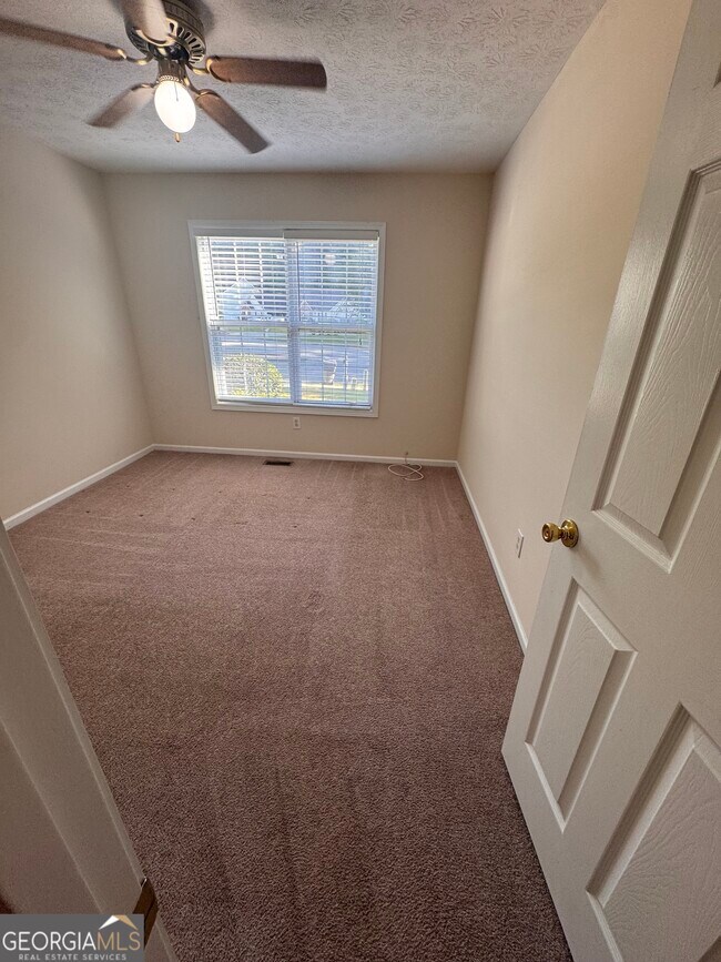 Building Photo - 3305 Chandon Ln
