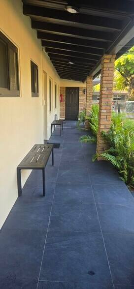 Building Photo - 515 S 20th Ave