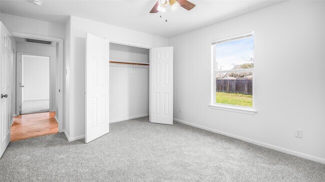 Building Photo - 407 Seabourne Meadow Dr