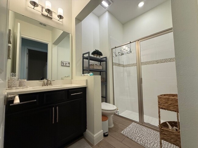 Building Photo - 7 bedroom/6 bath Dr. Phillips Home