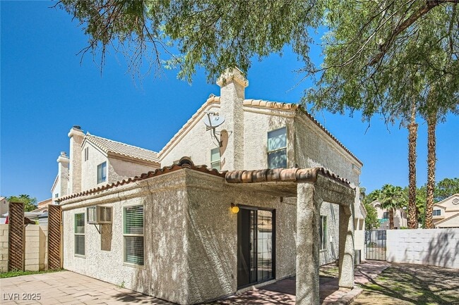 Building Photo - 7705 Wolf Creek Rd