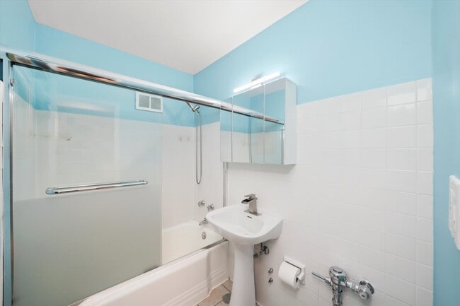 Building Photo - 4970 N Marine Dr