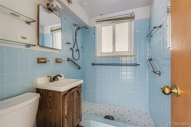 Building Photo - 2511 S Vrain St