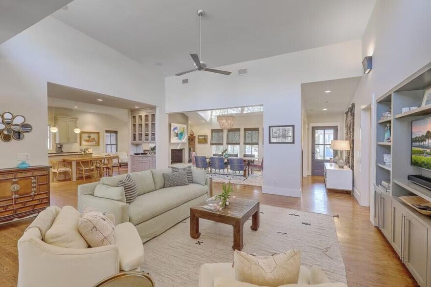 Building Photo - 278 Palm St