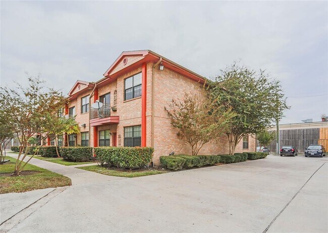 Building Photo - 9400 Bellaire Blvd