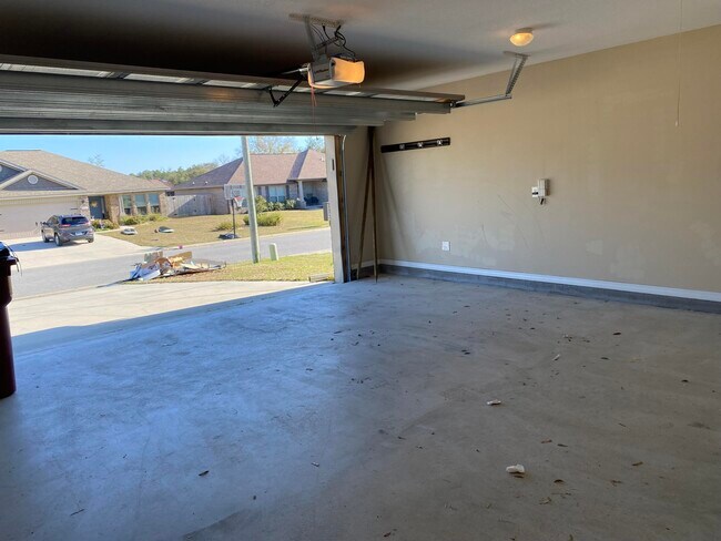 Building Photo - 8544 Holley Hills Cir