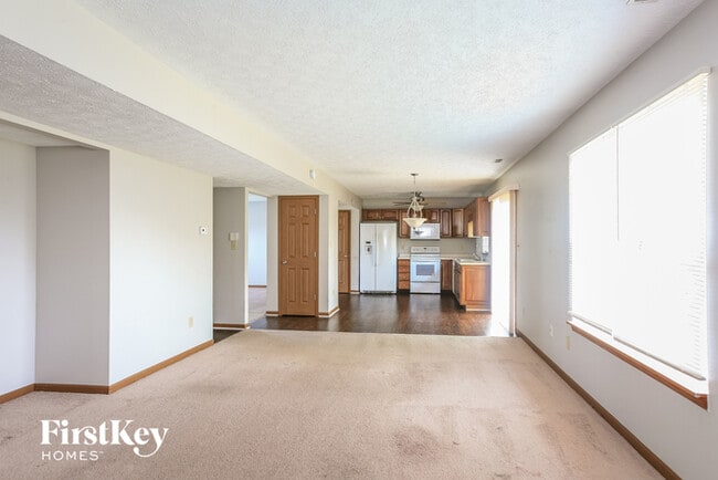 Building Photo - 10087 Palmaire Pl