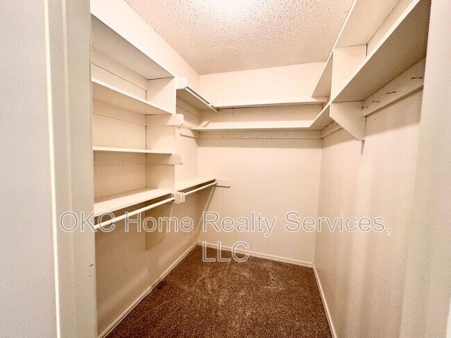 Building Photo - 9817 Grimsbey Ct