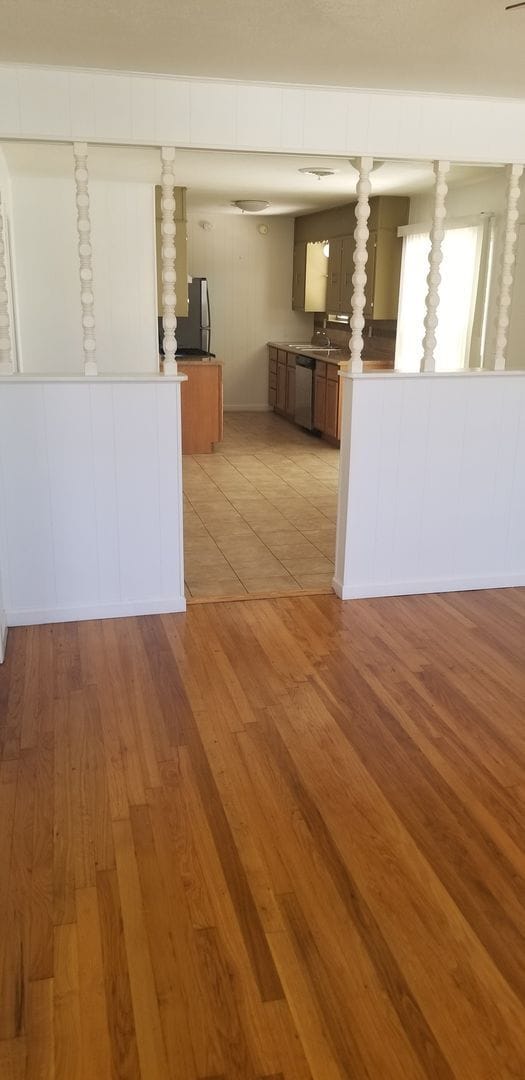 Building Photo - Super cute 3/1.5