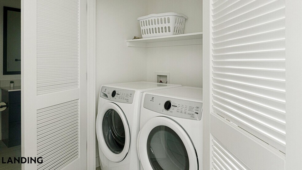 Building Photo - 1007 S Mint St