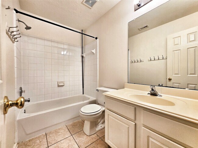 Building Photo - 127 Anise Tree Pl