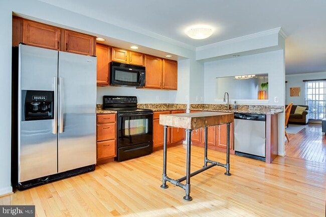 Building Photo - 12867 Mill House Ct