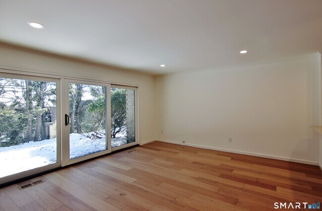 Building Photo - 81 Courtland Ave