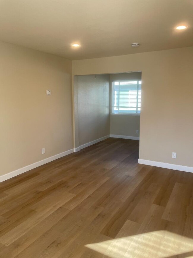 Building Photo - 486 Doyle Rd